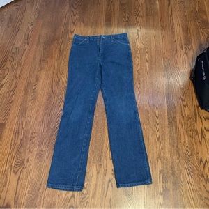 Wrangler Dark Wash 32 x 34 Jeans